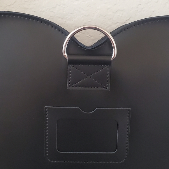 Dr. Martens BRAND NEW Large Black Heart-Shaped Women's Bag - Picture 5 of 11